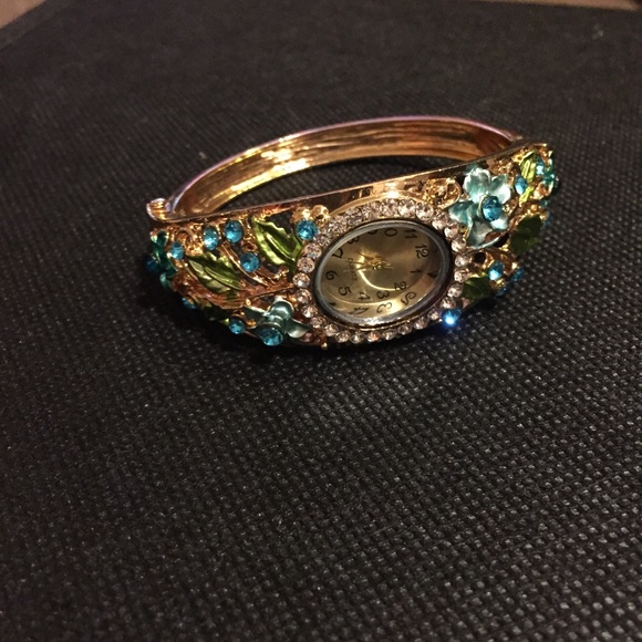? New list! ? Pretty floral watch main image 4